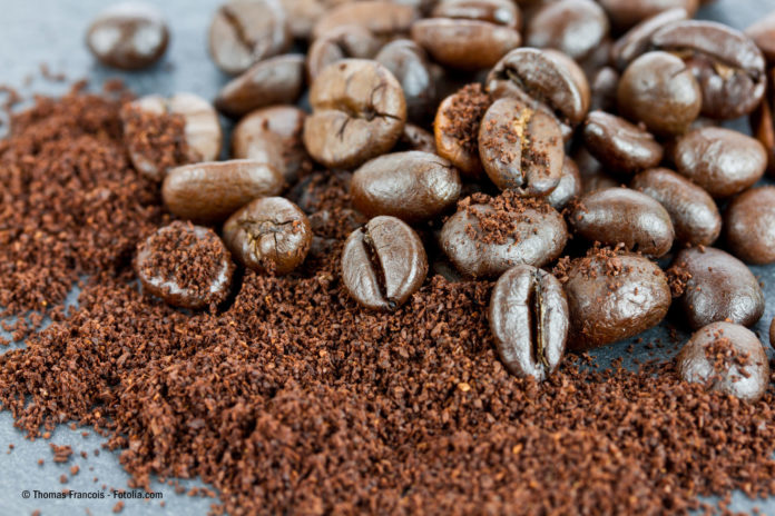 Damit Kaffeepulver und Bohnen nicht verderben, müssen sie richtig gelagert werden (Bild: © Thomas Francois - Fotolia.com)