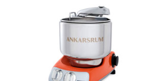 Die Assistent Original von Ankarsrum war Schwedens allererste Küchenmaschine und ist heute ebenso beliebt wie damals