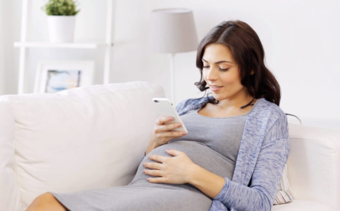 Mit Schwangerschafts-App und App für frischgebackene Eltern bietet Philips zwei digitale Begleiter für die Zeit vor und nach der Geburt des Nachwuchses.