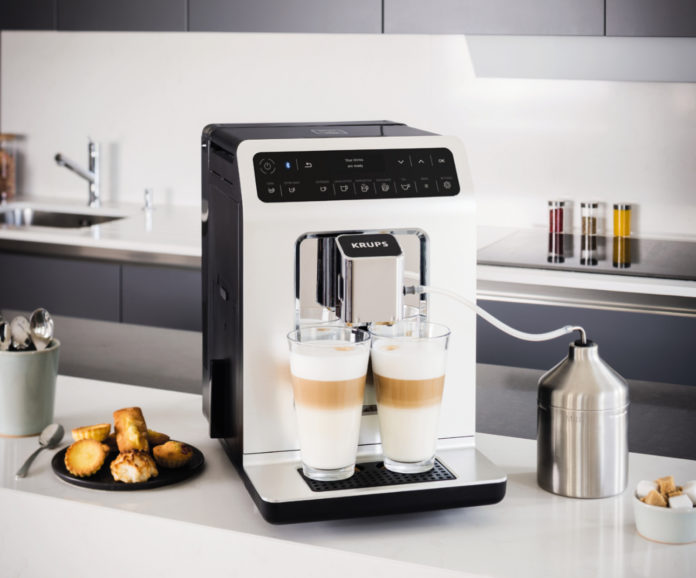 Die neuen Krups Evidence Kaffeevollautomaten gibt es verschiedenen Modellen, so mit Bluetooth-Funktion, mit der alle Einstellungen ganz einfach per App erfolgen können