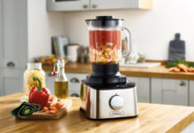 Die neue Kompakt-Küchenmaschine Multipro Compact von Kenwood schafft Hobbyköchen mehr Zeit zum Genießen