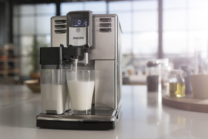 Von den Kaffeevollautomaten der Philips 5000er Serie gibt es neben Espresso, Café Crème, Cappuccino und Latte Macchiato kommen nun auch Americano