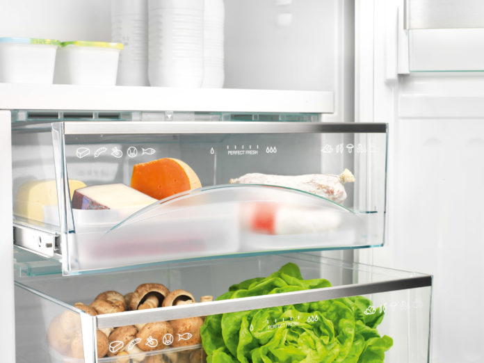 Wenn Lebensmittel im Kühlschrank optimal gelagert werden, bleiben sie länger frisch und vitaminreich