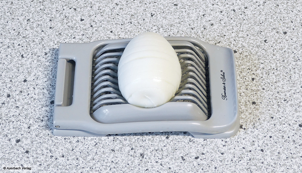 Die gute Verarbeitung des Eierschneiders von Rosenstein & Söhne garantiert ein sehr gutes Schnittergebnis und exakt gleich dicke Scheiben