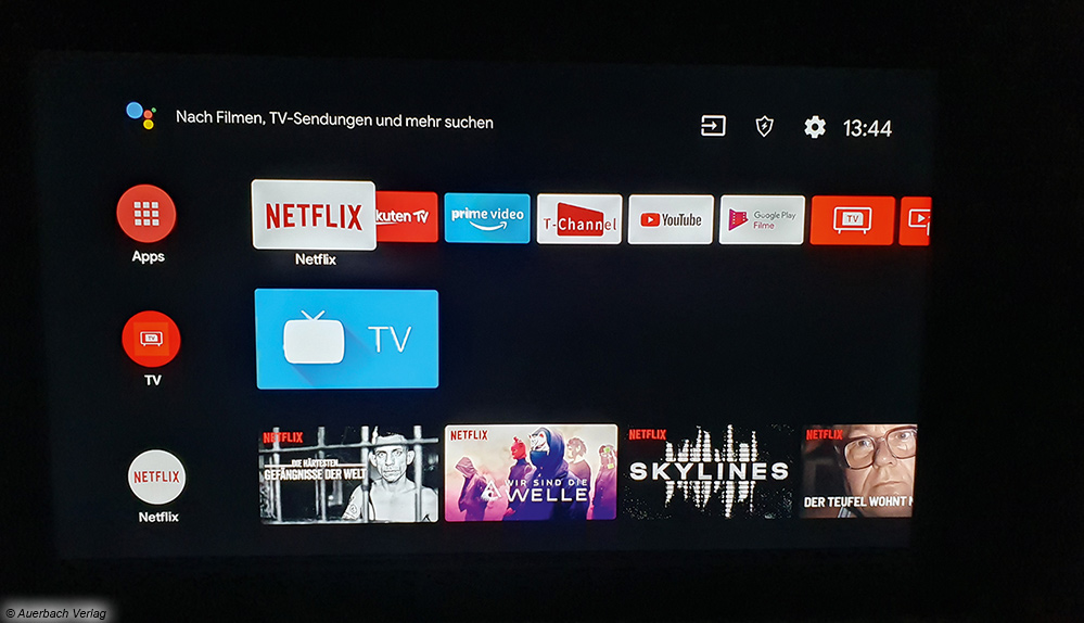 Die Android-TV-Oberfläche kann individueller angepasst werden, via Google Play Store lassen sich zusätzliche Apps laden