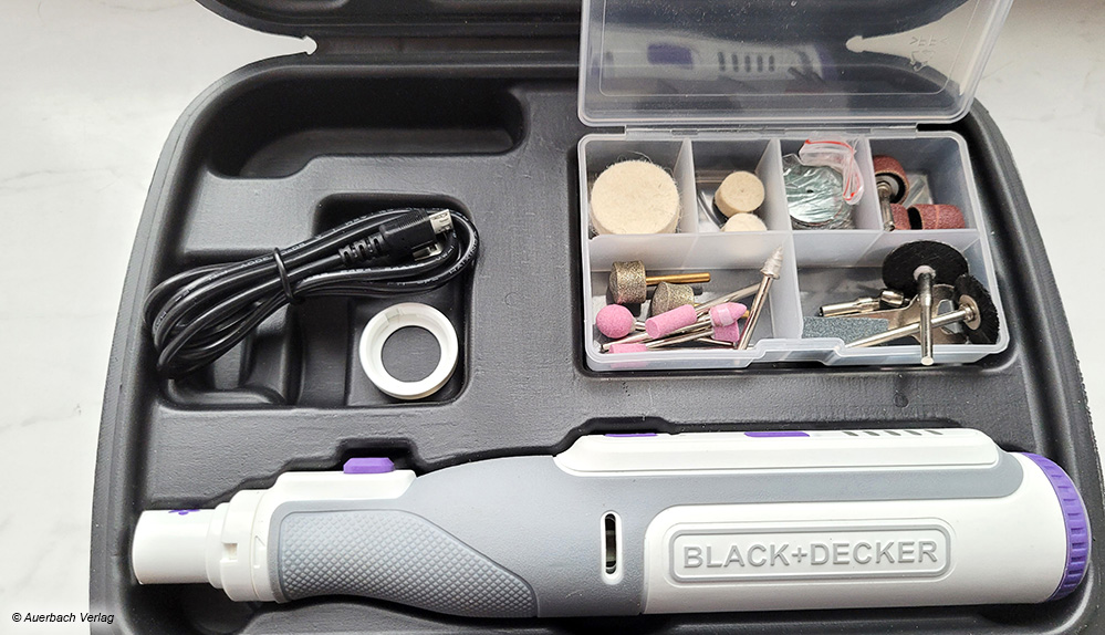 Praktisch: Black+Decker liefert sein Multifunktionstool im stabilen Koffer, in dem auch die Anbauwerkzeuge Platz finden