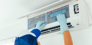 Handwerker Split-Klimaanlage