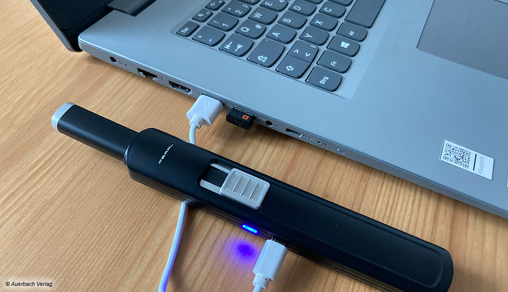 Dank Mikro-USB-Anschluss lassen sich die Feuerzeuge, wie hier das Modell von Pearl, auch am Laptop oder der Powerbank laden
