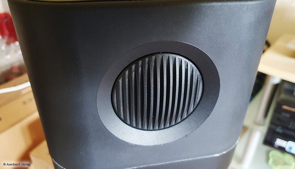 Das Design der Standgeräte von Veito erinnert mehr an eine Lautsprecherbox oder einen Smartspeaker als an einen Heizstrahler 
