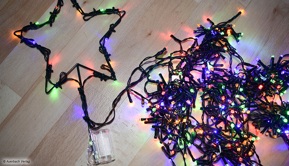 Lunartec Weihnachtsbaum-Überwurf-Lichterkette mit 8 Girlanden & 320 LEDs,  IP44