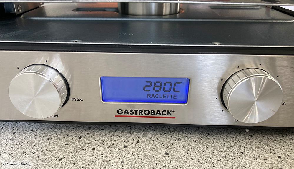 Beim Kombigerät von Gastroback mit LC-Display kann die Temperatur von Fondue und Raclette separat geregelt werden 

