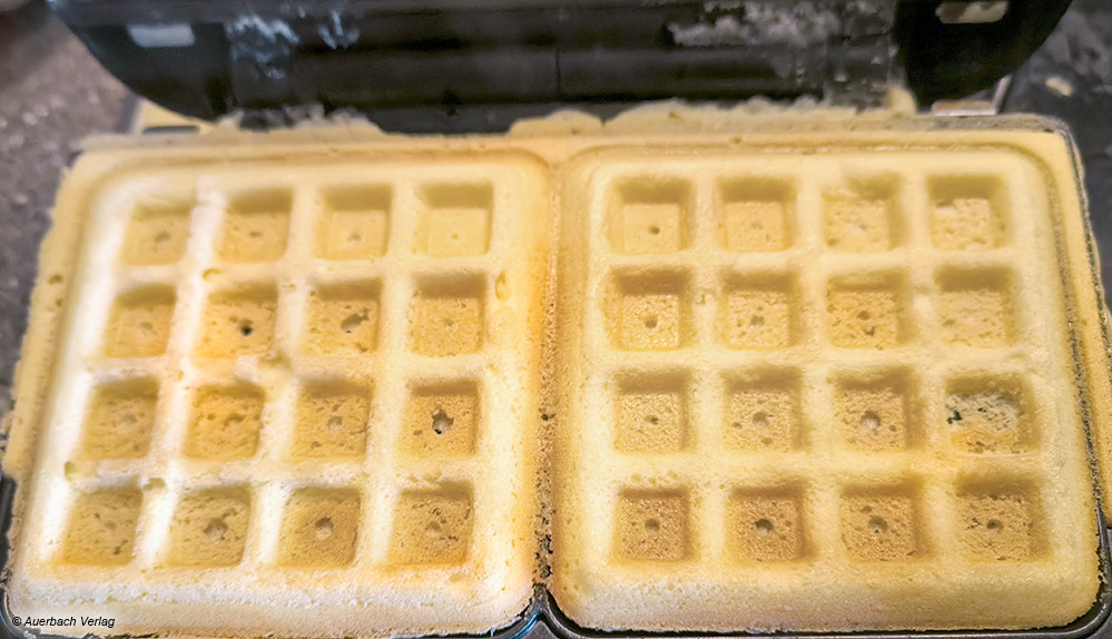 Die beiden Universalgeräte im Test können neben Sandwiches unter anderem auch leckere belgische Waffeln backen. Hierzu liegen weitere Platten bei