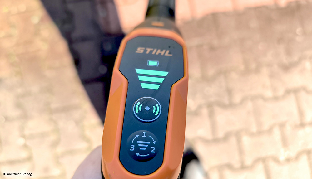 Am Handgriff des Hochdruckreinigers hat Stihl eine praktische Steuereinheit verbaut, die jederzeit die dreistufige Einstellung des Wasserdrucks ermöglicht 