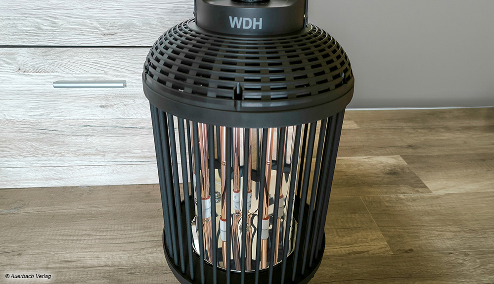Aktobis liefert mit seinem mobilen Heizstrahler ein Gerät ab, das ein wenig an eine Grubenlampe oder ein Leuchtturmfeuer erinnert 
