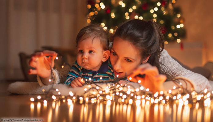 Lichterkette Frau Kind Baby