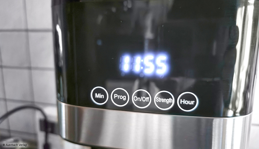  Viele Filterkaffeemaschinen verfügen mittlerweile über ein Display, Touchbedienung sowie die Möglichkeit, die Brühzeit mit einem Timer vorzuplanen 
