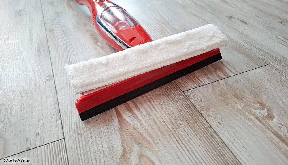 Das kleinere Stark Modell verfügt auf der gegenüberliegenden Seite der Abziehlippe über ein integriertes Wischpad 
