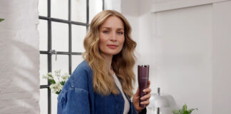 Frau mit Grundig Hairstyling-Tools