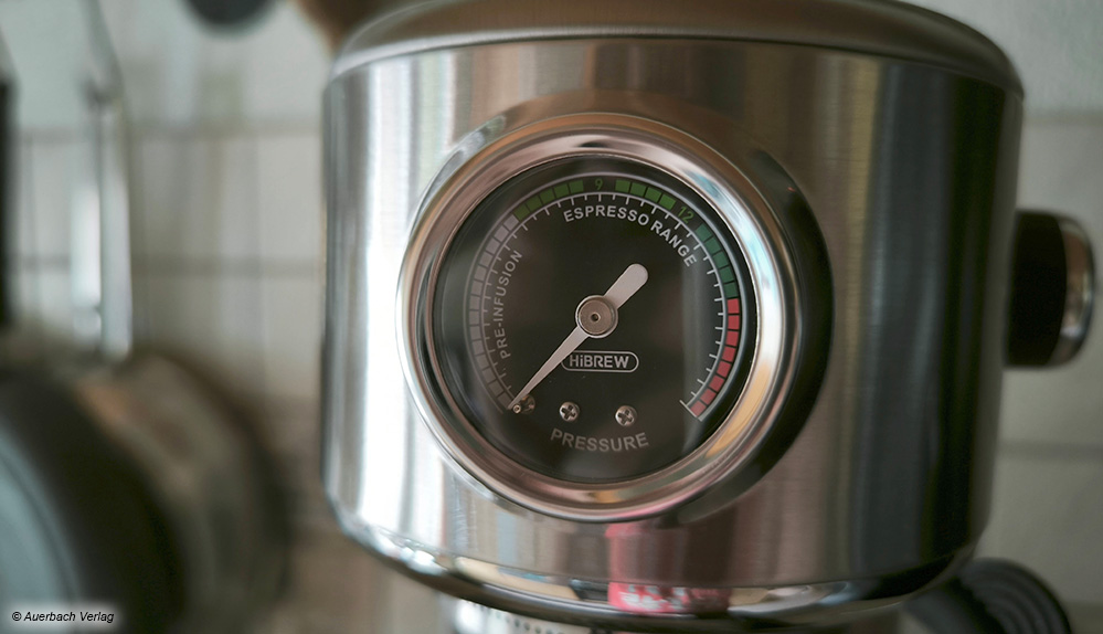 Ein Manometer an der Siebträgermaschine ist eine wichtige Orientierungshilfe zur Extraktion des Espresso. Nur in der „Espresso Range“ ist der Druck optimal 
