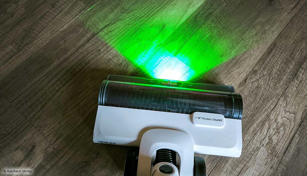 Der neueste Hit sind Bodendüsen mit grüner LED- bzw. Laser-LED-Beleuchtung. Da erkennt man noch besser als bei weißen LEDs jedes Staubkorn 