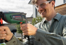 Bosch UniversalImpact 800 in der Anwendung