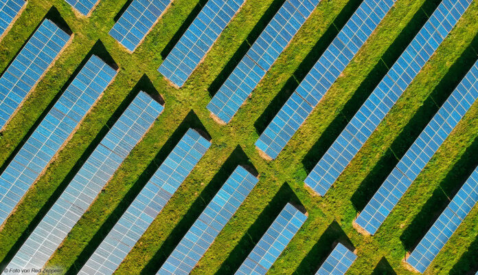 Photovoltaik auf einem Feld